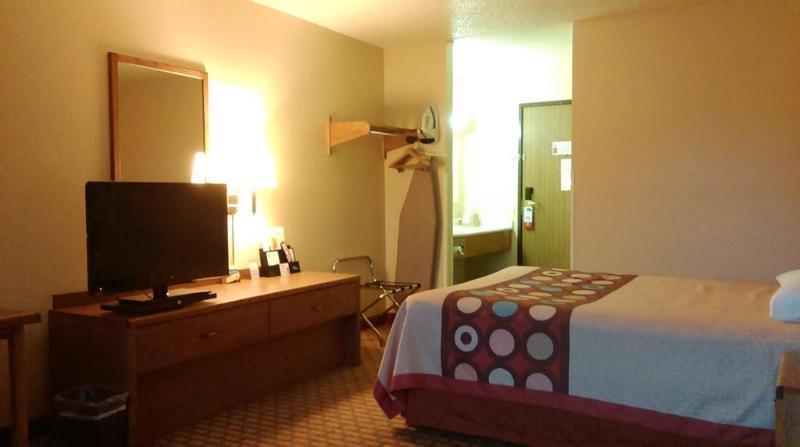 Super 8 By Wyndham Mount Vernon, Il Exterior photo