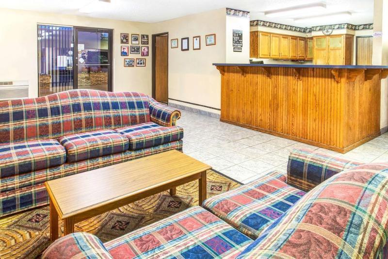 Super 8 By Wyndham Mount Vernon, Il Exterior photo
